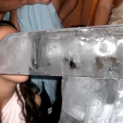 Ice Luge auf einer Frat-Party
